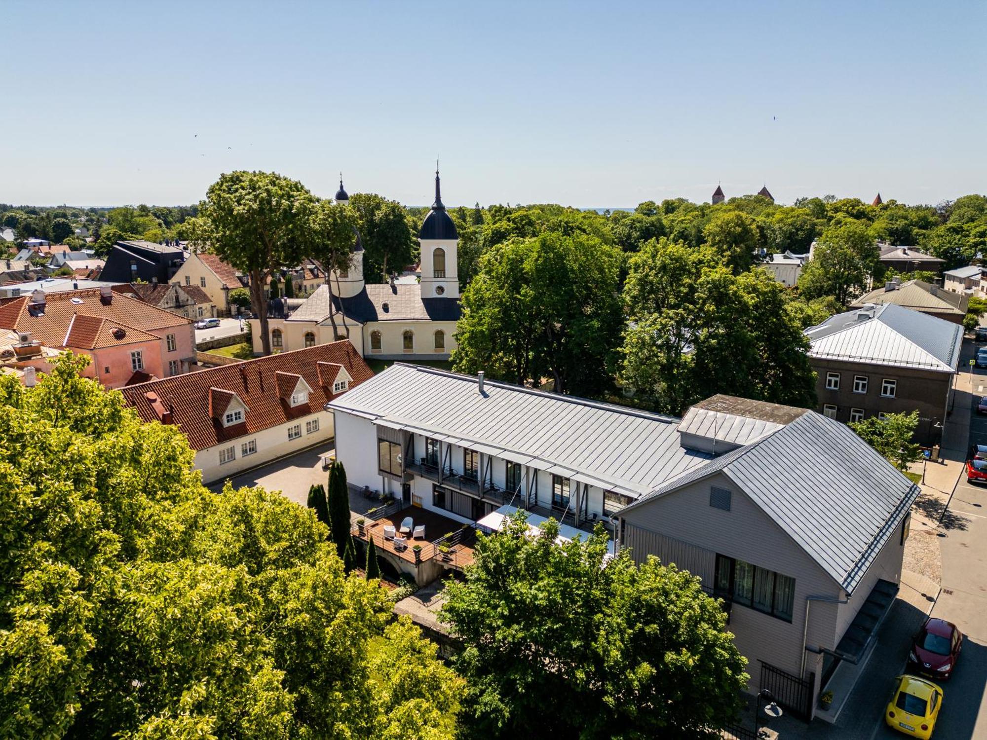 Hotel Nospa Kuressaare Esterno foto